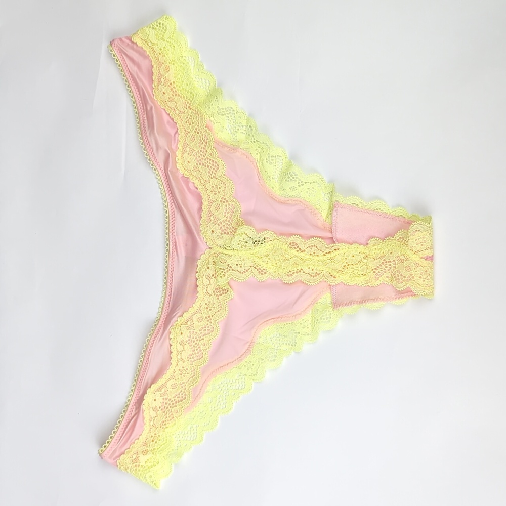 Victoria's Secret Tease High-Leg Scoop Thong Panty- NWT - Pretty Blossom - Picture 2 of 4